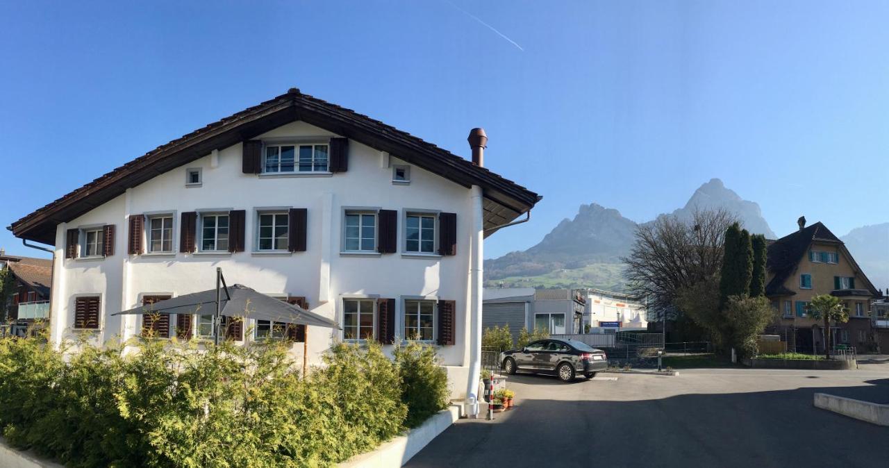 No Such Thing Bed & Breakfast Schwyz Bagian luar foto